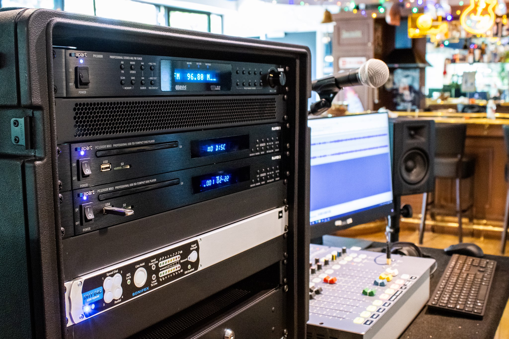 Flightcase met Sonifex-DHY04 bij Triple Audio 
