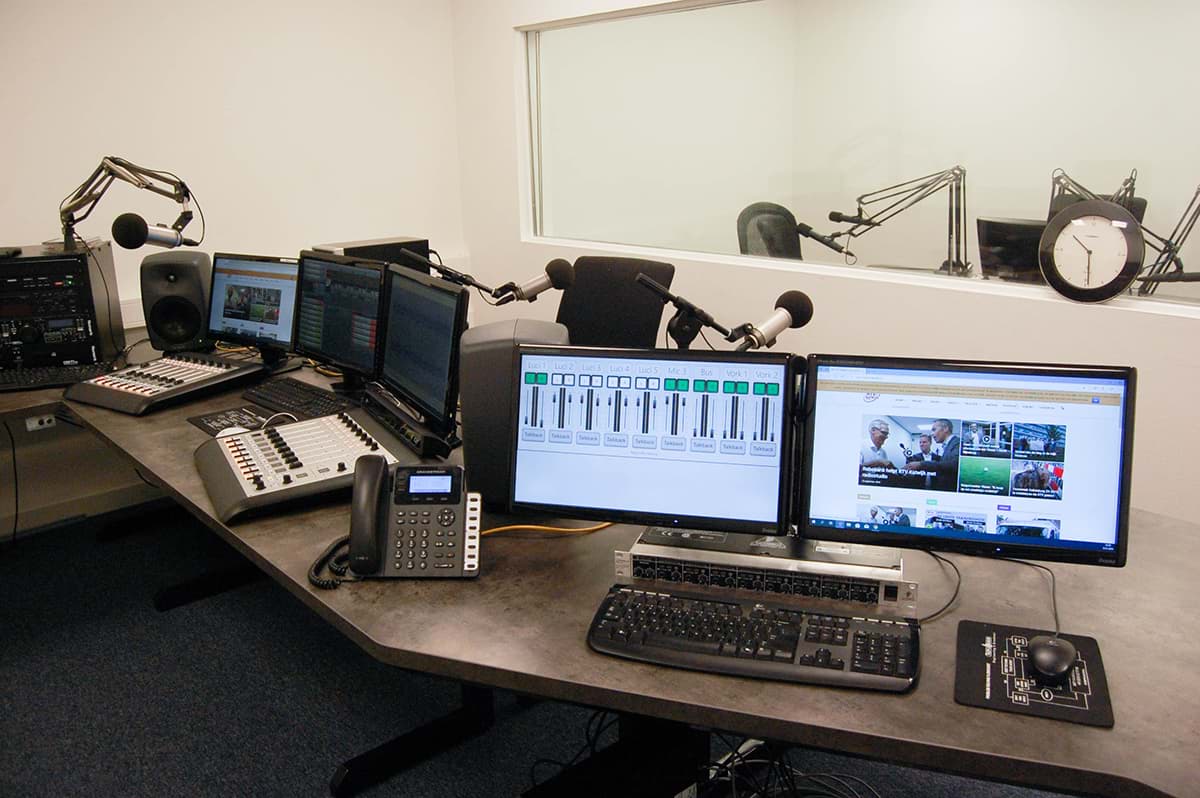 De nieuwe studio van RTV Katwijk met de Axia iQ